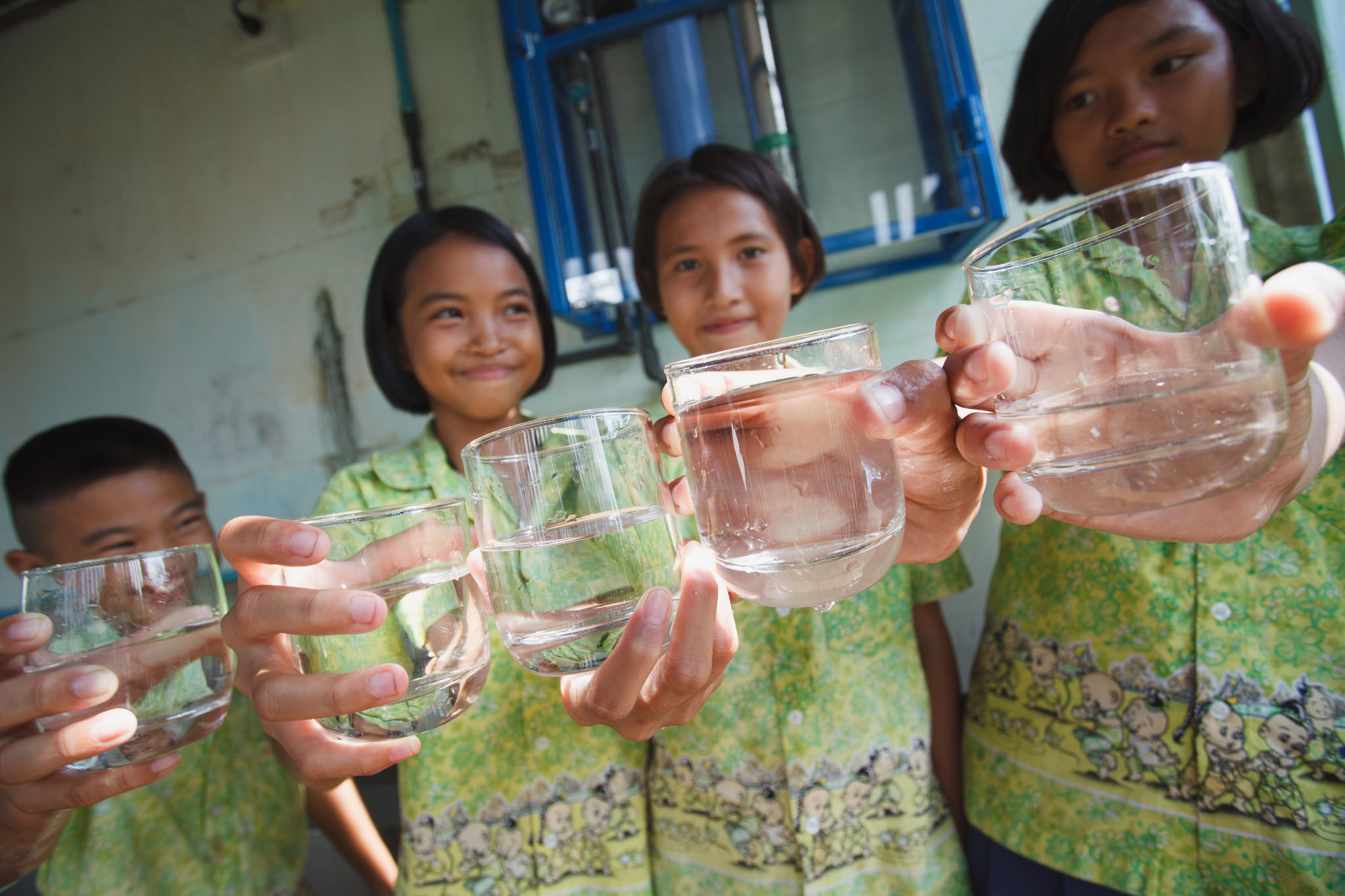 Maintain water filtering system in Thai local school